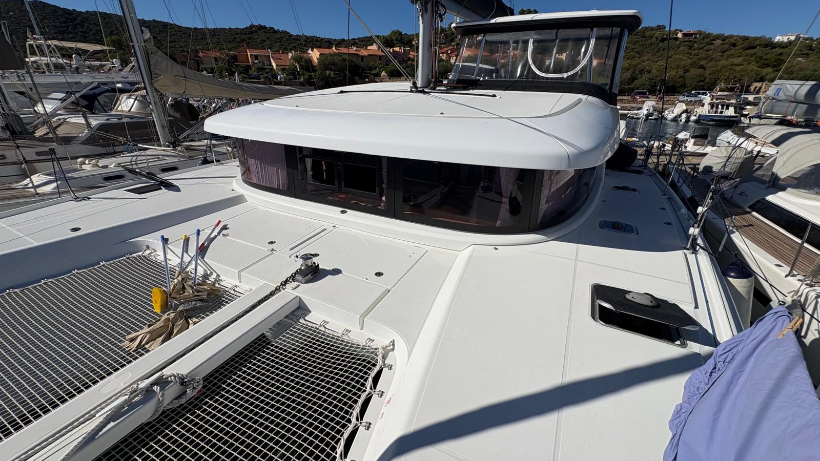 Lagoon 42 Comfort 3 cabine catamarano a vela usato in vendita